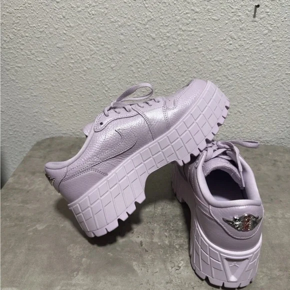 Size 9.5 Womens Nike Air Jordan 1 Low Brooklyn Low Doll HF3184-500 Shoes (NEW) - Picture 3 of 8